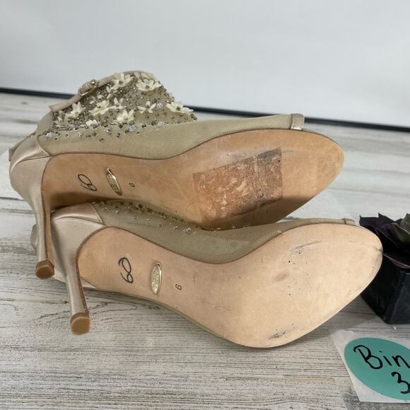 Badgley Mischka NEW Nude Peep Toe Beaded Heels Formal Size 6 - Picture 8 of 9
